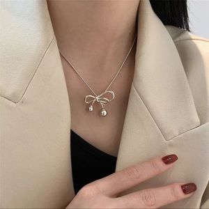 Bow Necklace in Sterling Silver